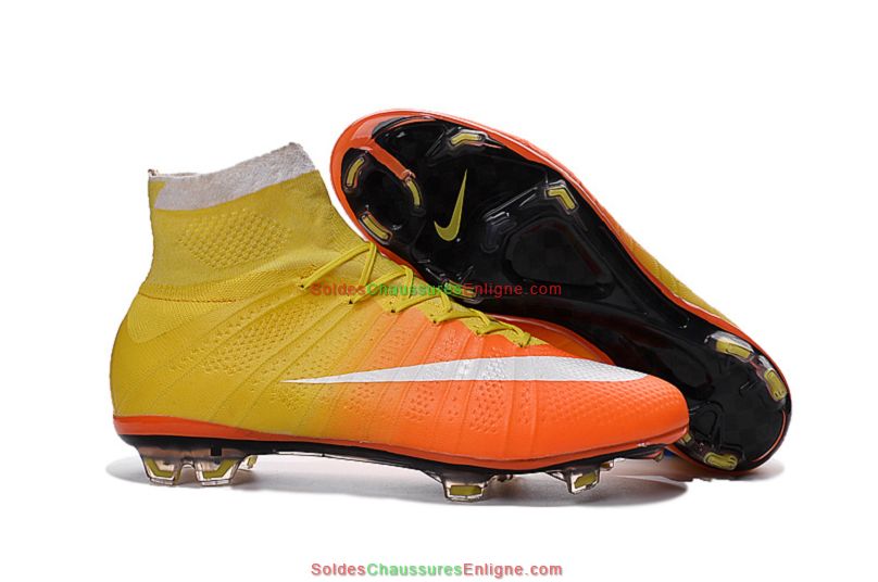 chaussures football nike pas cher